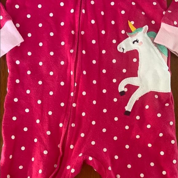 🍊5/$25 Carter's Pink and White Footies with Unicorn Design size 12m - Picture 5 of 8